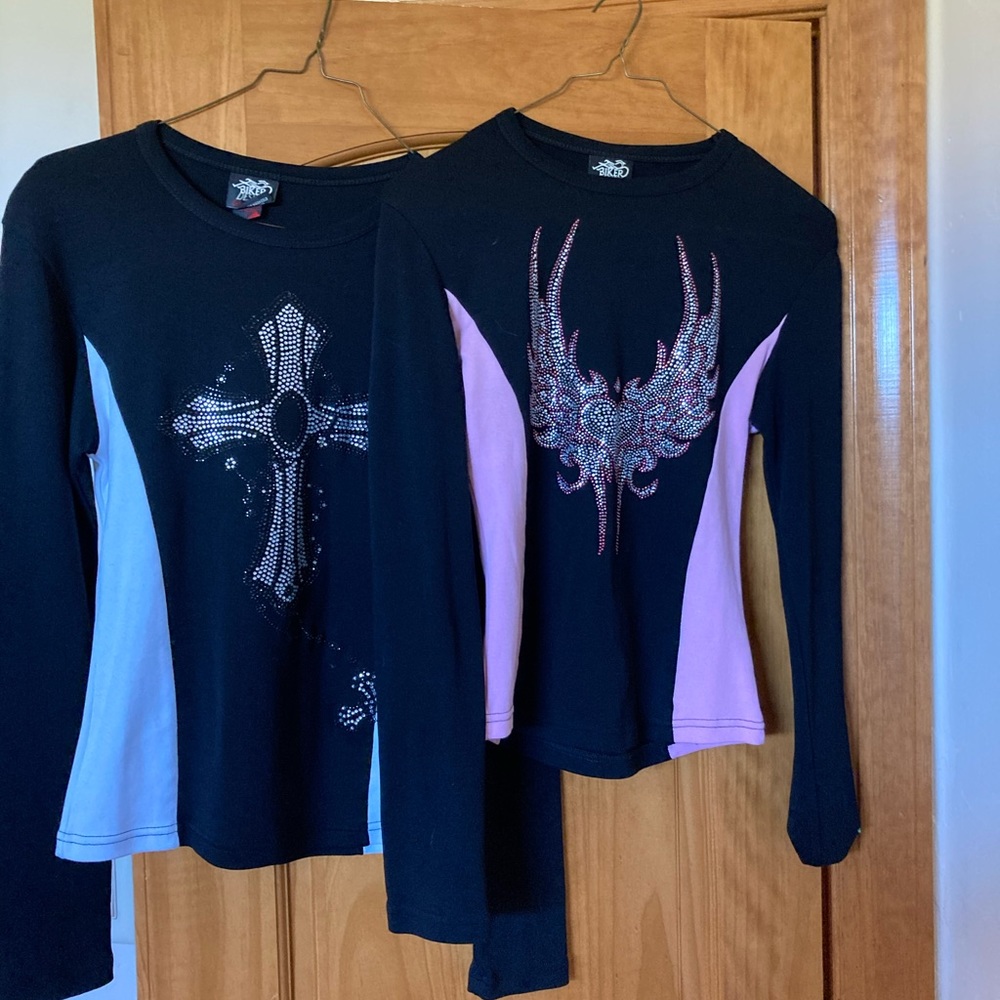 Woman’s  Tops!